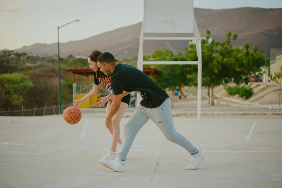 三方4人大交易!尼克斯夺冠功臣被卖掉了!